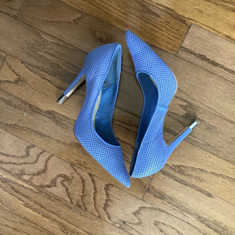 Guess purple high heel pumps Pre-owned Size 10